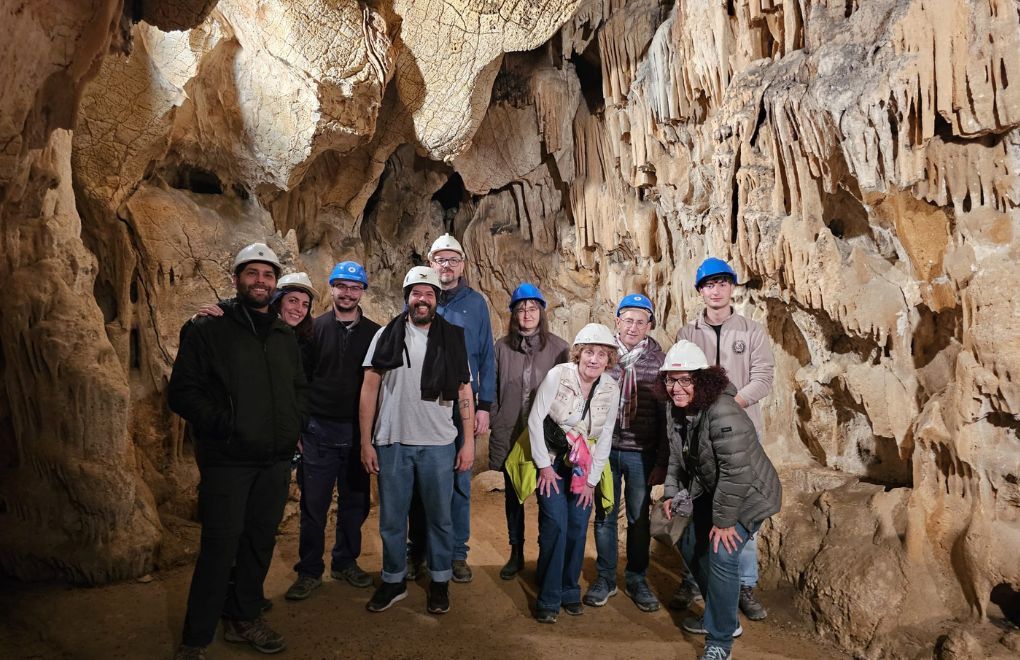Foto grupo en la cova